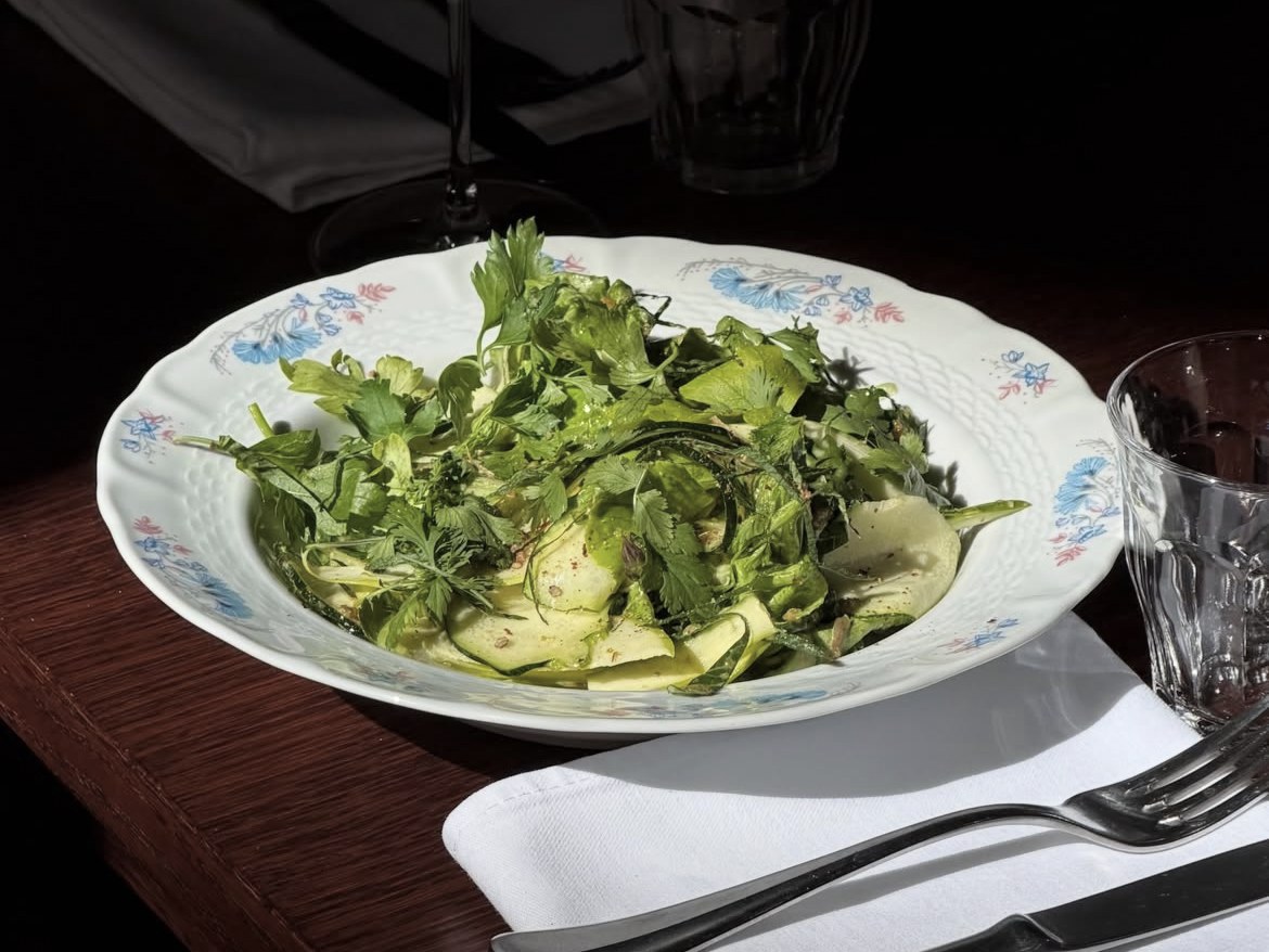 Green asparagus and zucchini salad